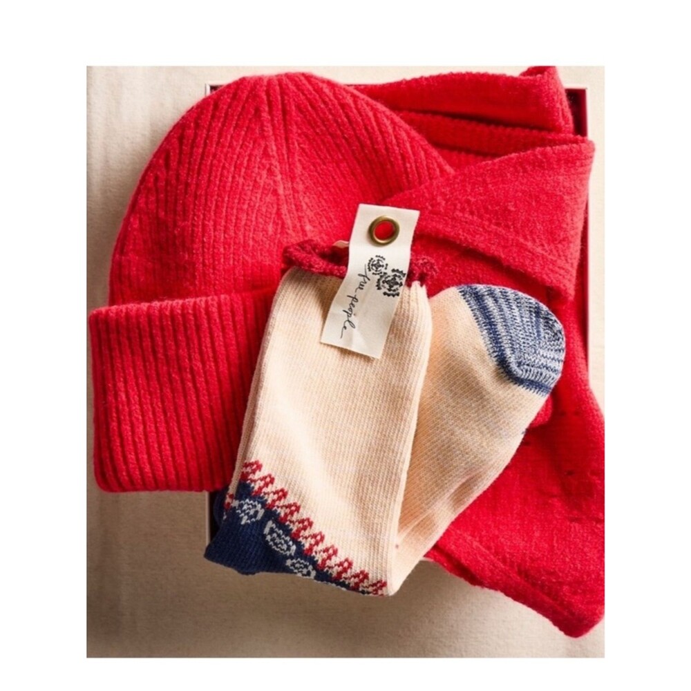 NEW Free People Merry bundle in red